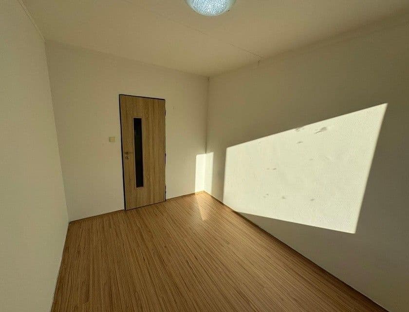 Prodej bytu 2+kk 40 m², Josefa Suka, Most, Ústecký kraj Prodej bytu 2+kk 40 m², Josefa Suka, Most, Ústecký kraj