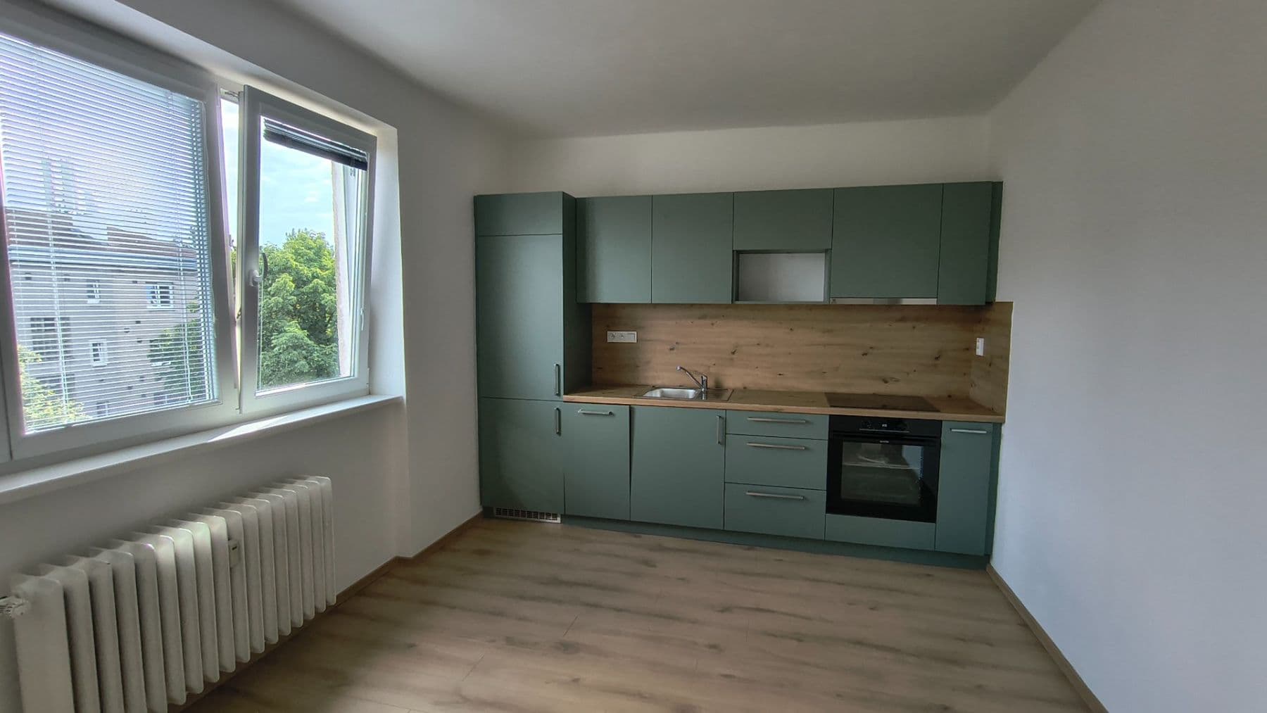Pronájem bytu 1+1 45 m², Půlnoční, Praha, Praha Pronájem bytu 1+1 45 m², Půlnoční, Praha, Praha