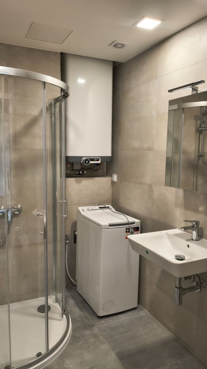 Pronájem bytu 1+1 45 m², Půlnoční, Praha, Praha Pronájem bytu 1+1 45 m², Půlnoční, Praha, Praha