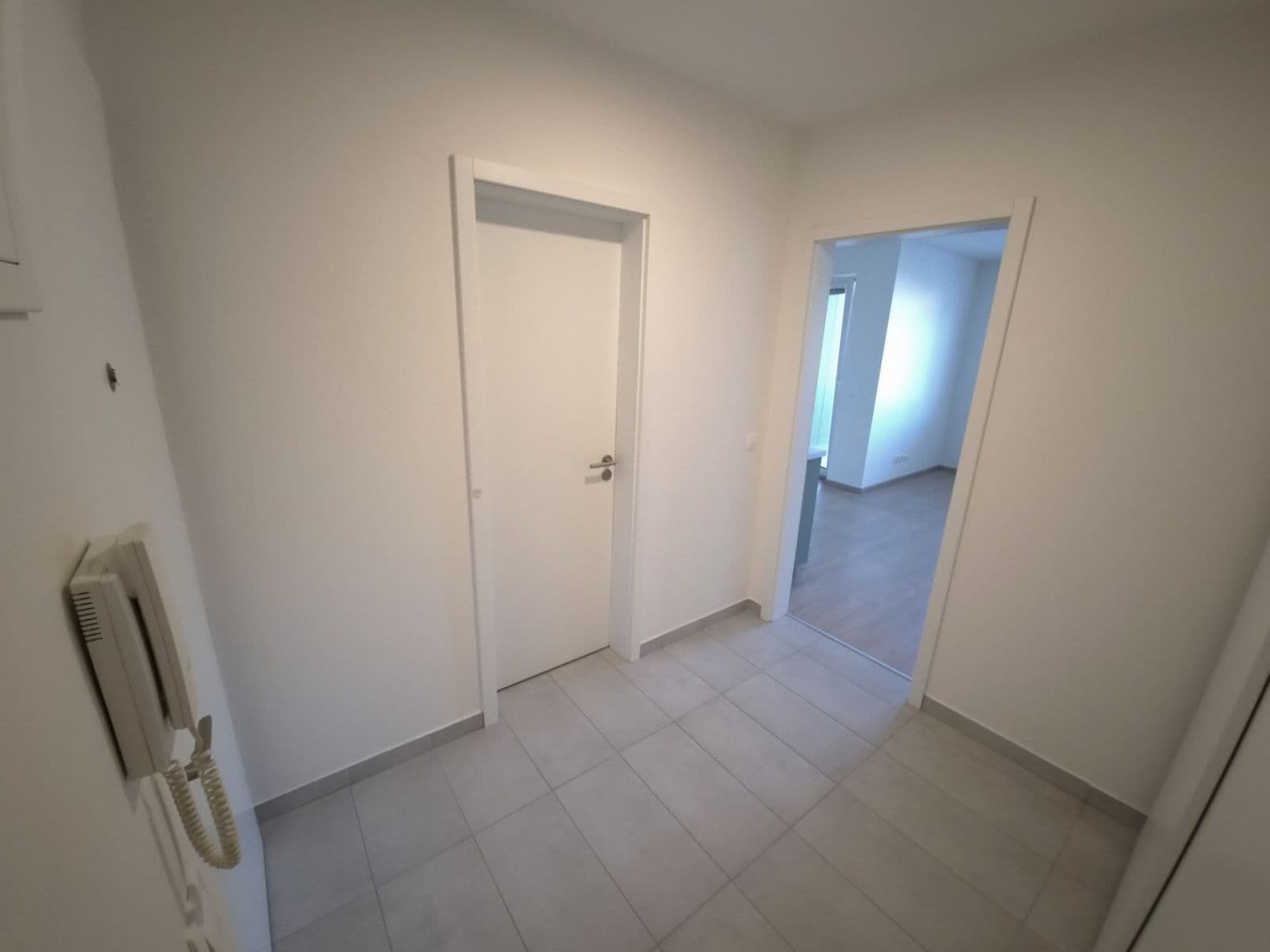 Pronájem bytu 1+kk 38 m², Strnadových, Praha, Praha Pronájem bytu 1+kk 38 m², Strnadových, Praha, Praha