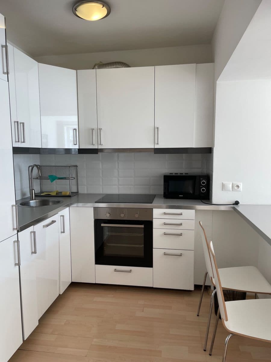 Pronájem bytu 1+1 37 m², Roháčova, Praha, Praha Pronájem bytu 1+1 37 m², Roháčova, Praha, Praha