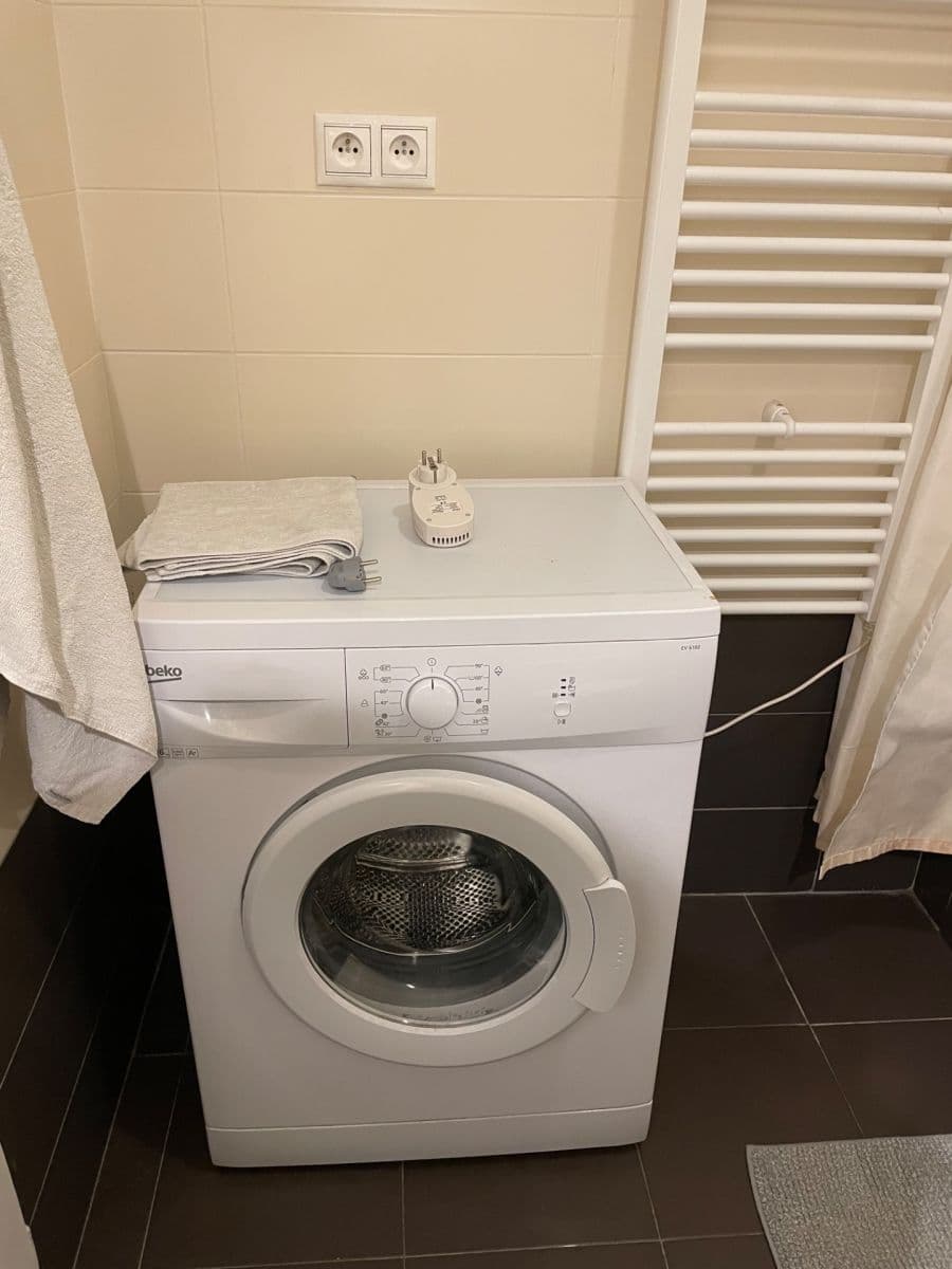 Pronájem bytu 1+1 37 m², Roháčova, Praha, Praha Pronájem bytu 1+1 37 m², Roháčova, Praha, Praha