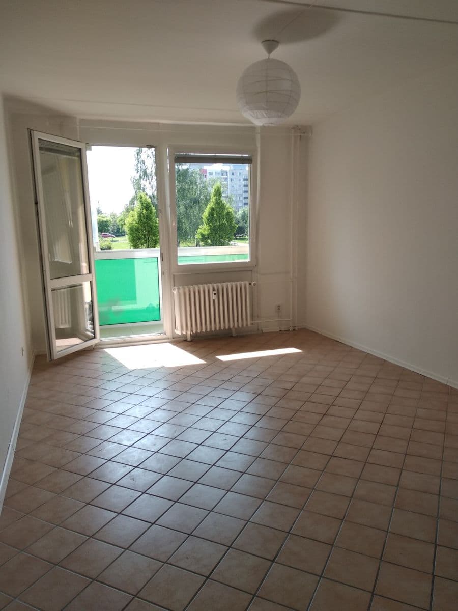 Prodej bytu 1+kk 35 m², Jana Masaryka, Hradec Králové, Královéhradecký kraj Prodej bytu 1+kk 35 m², Jana Masaryka, Hradec Králové, Královéhradecký kraj