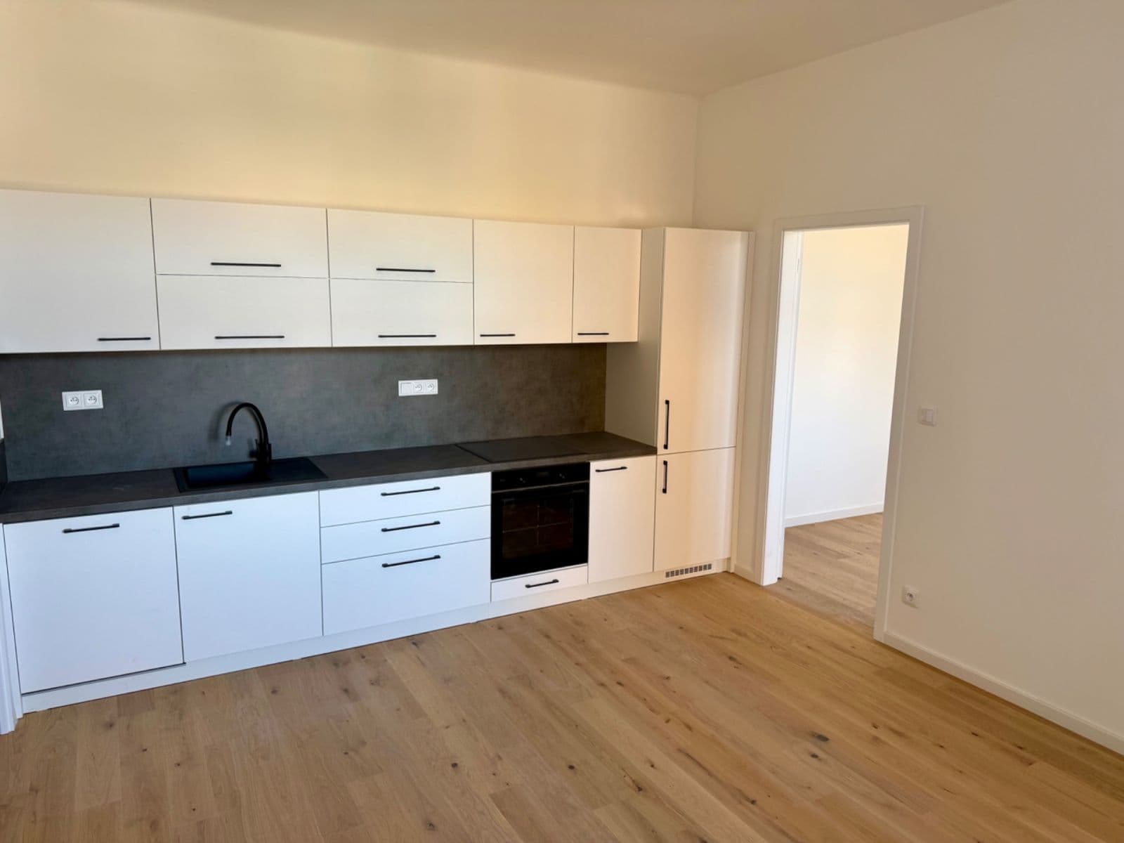 Pronájem bytu 2+kk 55 m², Jeseniova, Praha, Praha Pronájem bytu 2+kk 55 m², Jeseniova, Praha, Praha