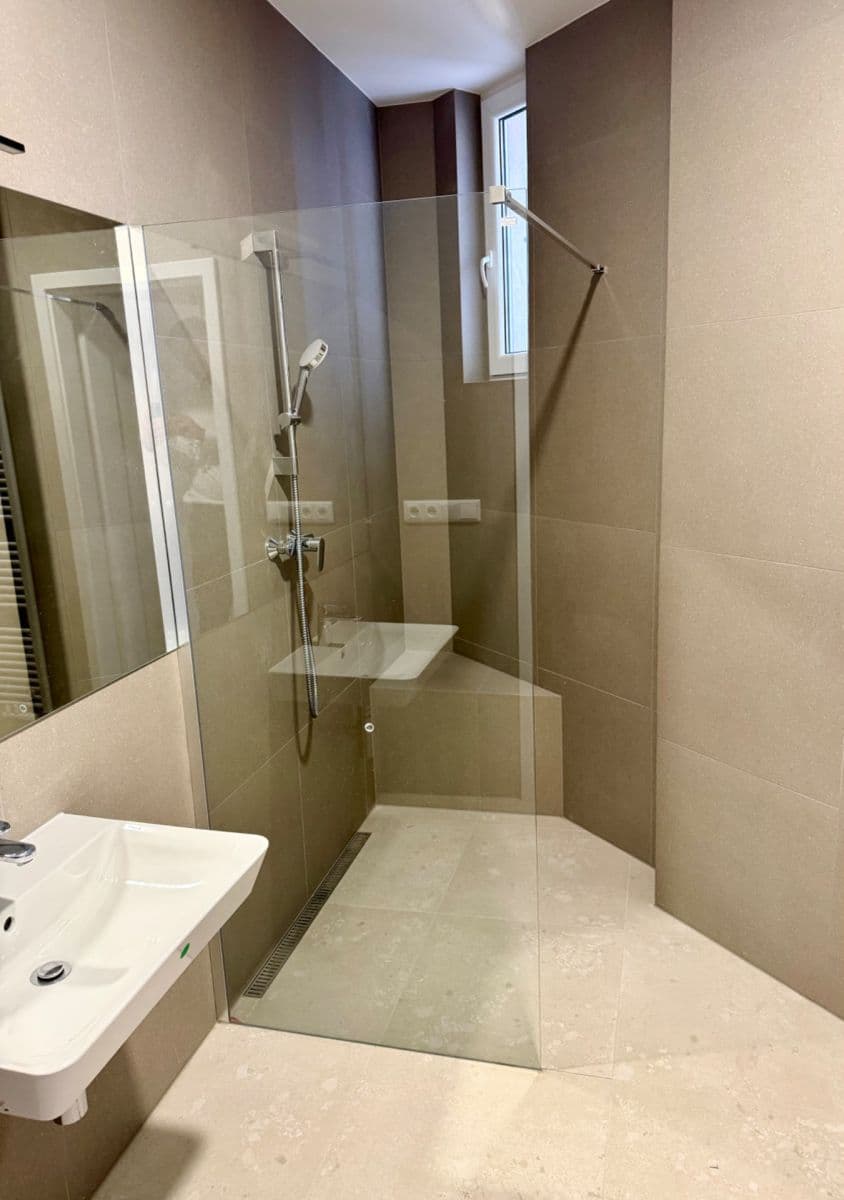 Pronájem bytu 2+kk 55 m², Jeseniova, Praha, Praha Pronájem bytu 2+kk 55 m², Jeseniova, Praha, Praha