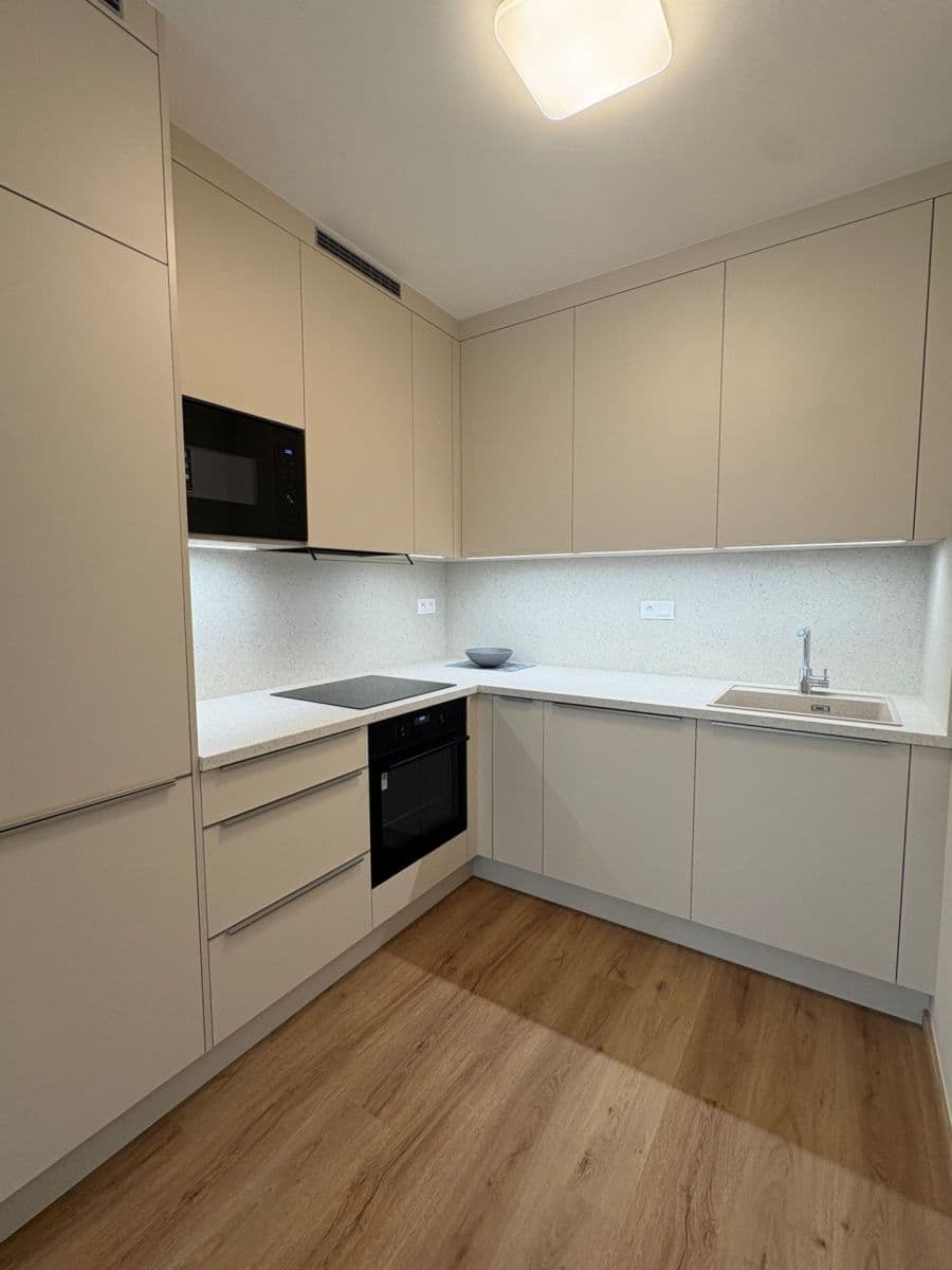 Pronájem bytu 2+kk 49 m², Kárníkova, Praha, Praha Pronájem bytu 2+kk 49 m², Kárníkova, Praha, Praha