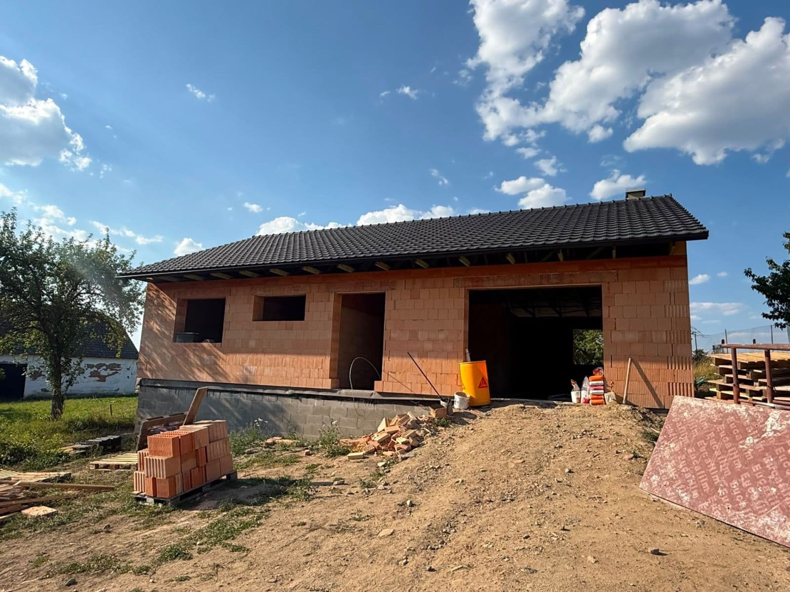 Prodej domu 151 m², pozemek 1.629 m², Chrášťany, Jihočeský kraj Prodej domu 151 m², pozemek 1.629 m², Chrášťany, Jihočeský kraj