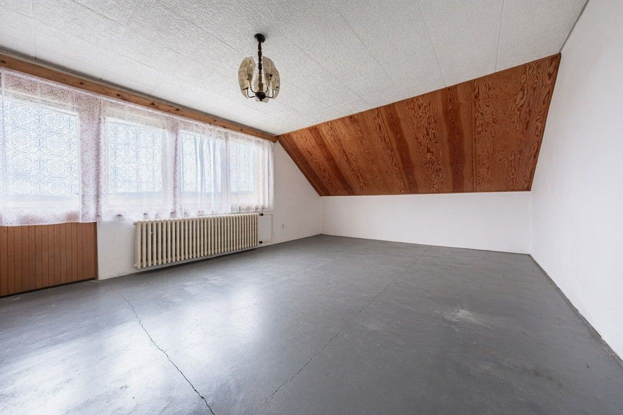 Prodej domu 230 m², pozemek 2.848 m², Bechyně, Jihočeský kraj Prodej domu 230 m², pozemek 2.848 m², Bechyně, Jihočeský kraj