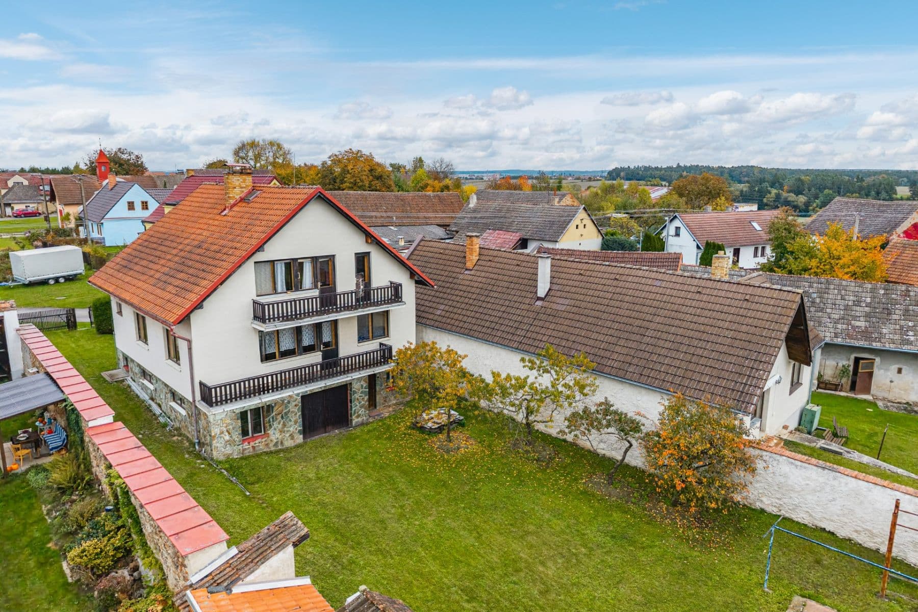 Prodej domu 230 m², pozemek 2.848 m², Bechyně, Jihočeský kraj Prodej domu 230 m², pozemek 2.848 m², Bechyně, Jihočeský kraj
