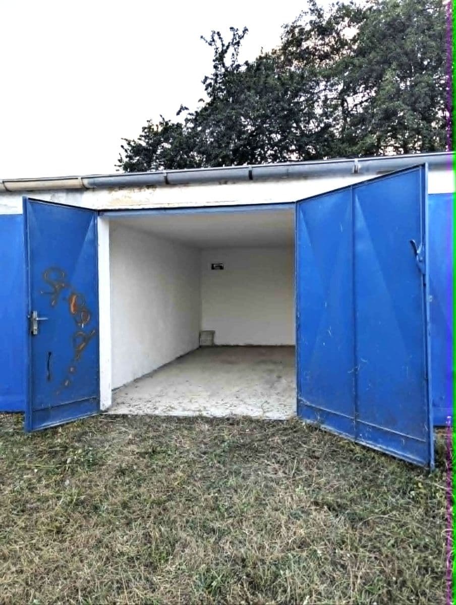 Pronájem garáže 19 m², Praha, Praha Pronájem garáže 19 m², Praha, Praha