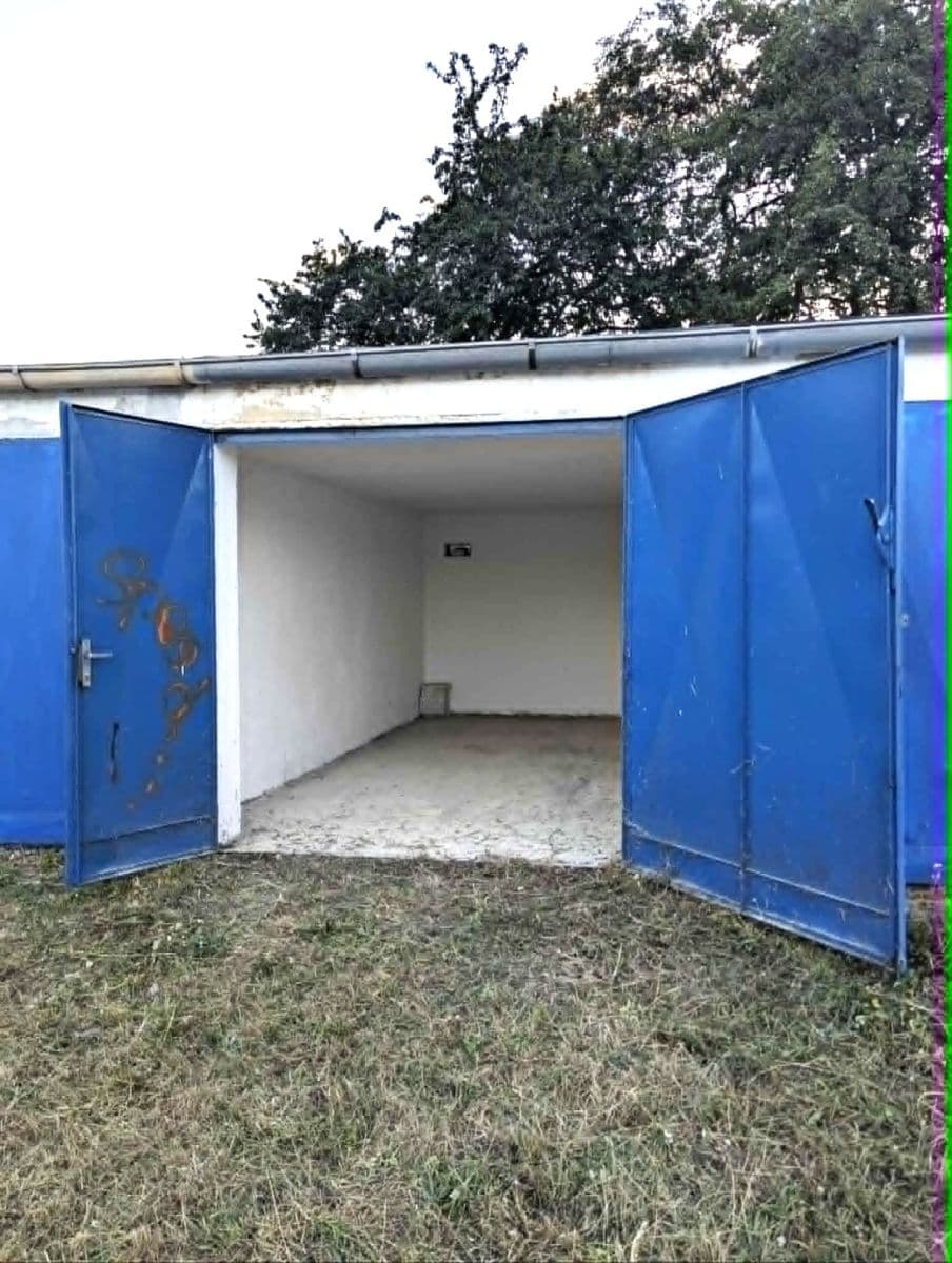 Pronájem garáže 19 m², Praha, Praha Pronájem garáže 19 m², Praha, Praha