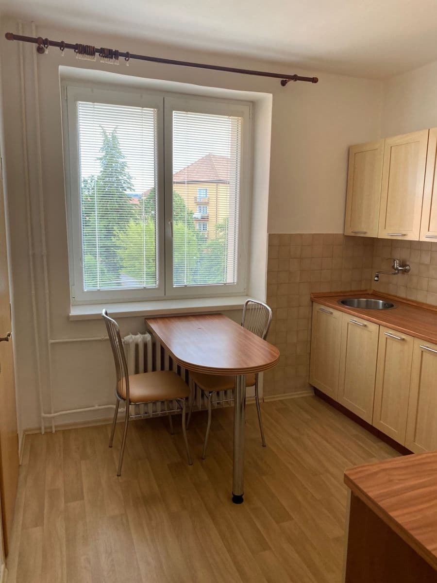 Pronájem bytu 2+1 55 m², třída Osvobození, Příbram, Středočeský kraj Pronájem bytu 2+1 55 m², třída Osvobození, Příbram, Středočeský kraj