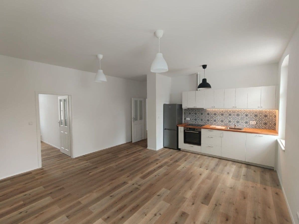 Pronájem bytu 3+kk 68 m², Pod Radnicí, Neveklov, Středočeský kraj Pronájem bytu 3+kk 68 m², Pod Radnicí, Neveklov, Středočeský kraj