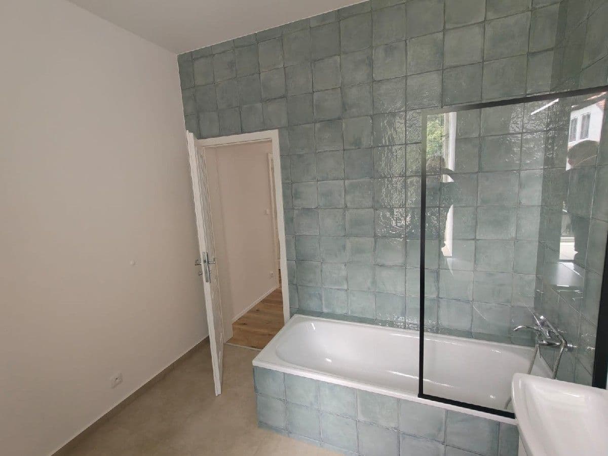 Pronájem bytu 3+kk 68 m², Pod Radnicí, Neveklov, Středočeský kraj Pronájem bytu 3+kk 68 m², Pod Radnicí, Neveklov, Středočeský kraj
