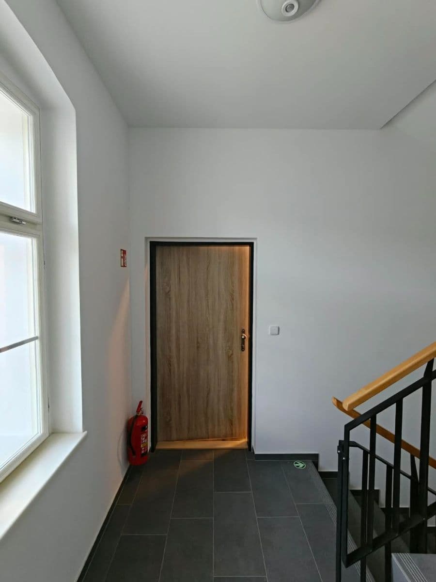Pronájem bytu 2+kk 58 m², Pod Radnicí, Neveklov, Středočeský kraj Pronájem bytu 2+kk 58 m², Pod Radnicí, Neveklov, Středočeský kraj