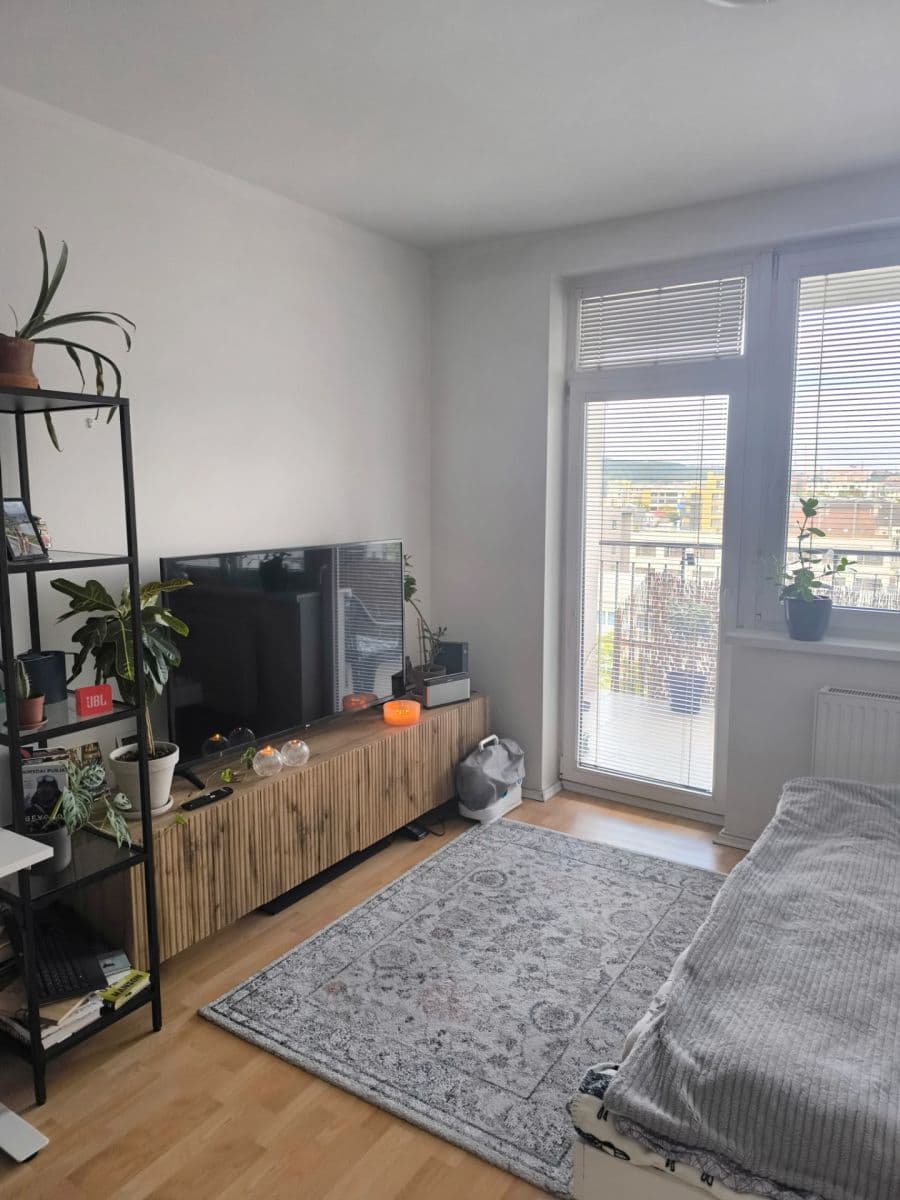 Pronájem bytu 1+kk 39 m², Podkovářská, Praha, Praha Pronájem bytu 1+kk 39 m², Podkovářská, Praha, Praha
