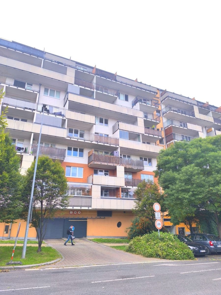 Pronájem bytu 1+kk 39 m², Podkovářská, Praha, Praha Pronájem bytu 1+kk 39 m², Podkovářská, Praha, Praha