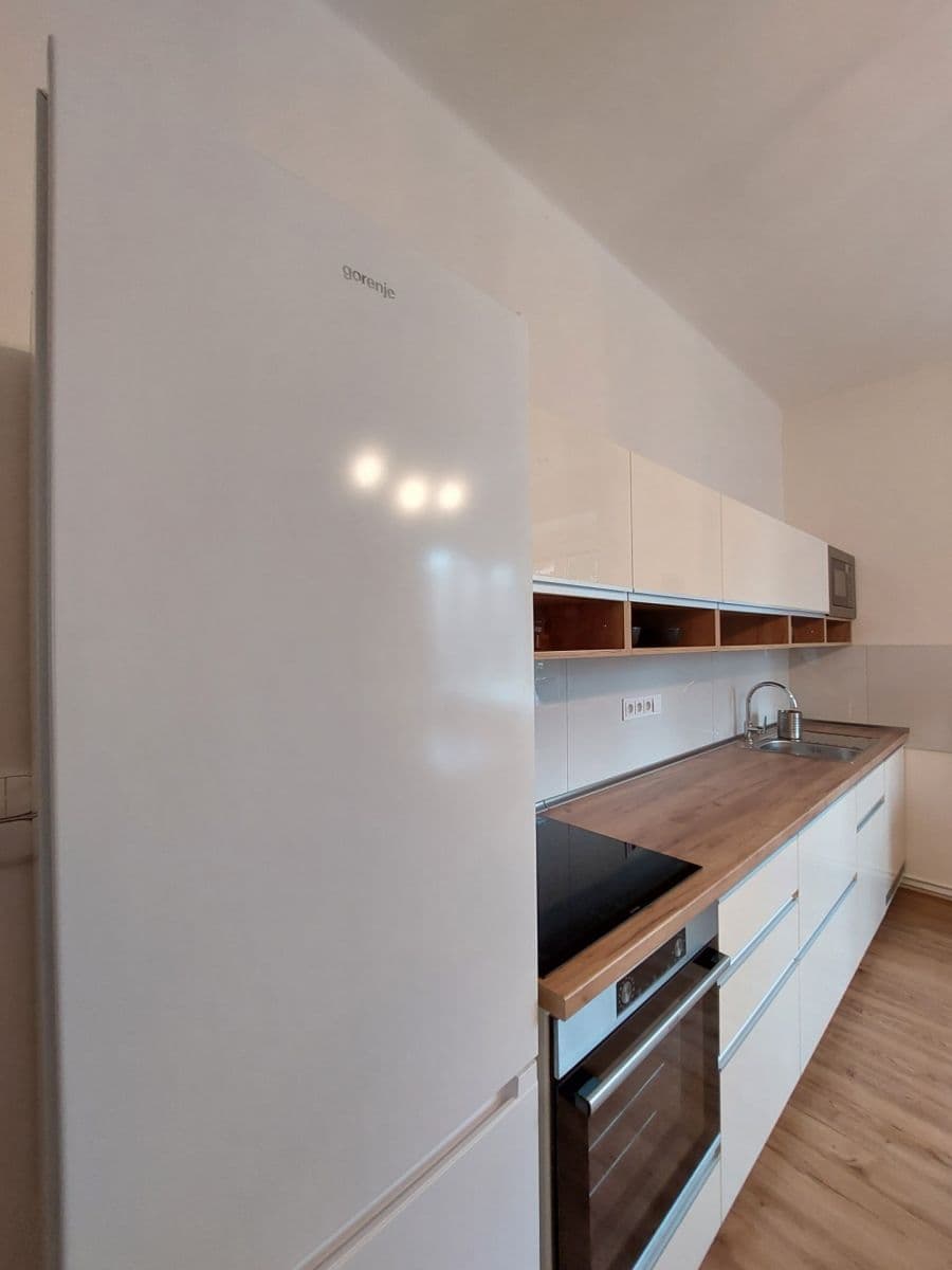 Pronájem bytu 2+kk 63 m², třída Legií, Kralupy nad Vltavou, Středočeský kraj Pronájem bytu 2+kk 63 m², třída Legií, Kralupy nad Vltavou, Středočeský kraj