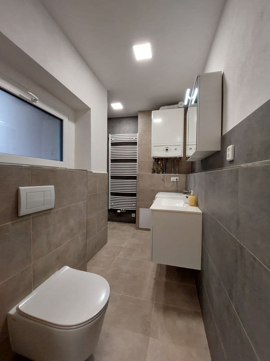 Pronájem bytu 2+kk 63 m², třída Legií, Kralupy nad Vltavou, Středočeský kraj Pronájem bytu 2+kk 63 m², třída Legií, Kralupy nad Vltavou, Středočeský kraj