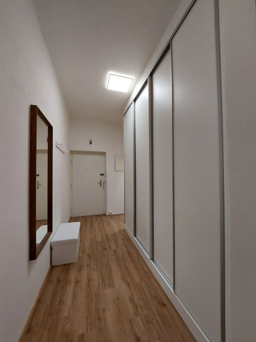 Pronájem bytu 2+kk 63 m², třída Legií, Kralupy nad Vltavou, Středočeský kraj Pronájem bytu 2+kk 63 m², třída Legií, Kralupy nad Vltavou, Středočeský kraj