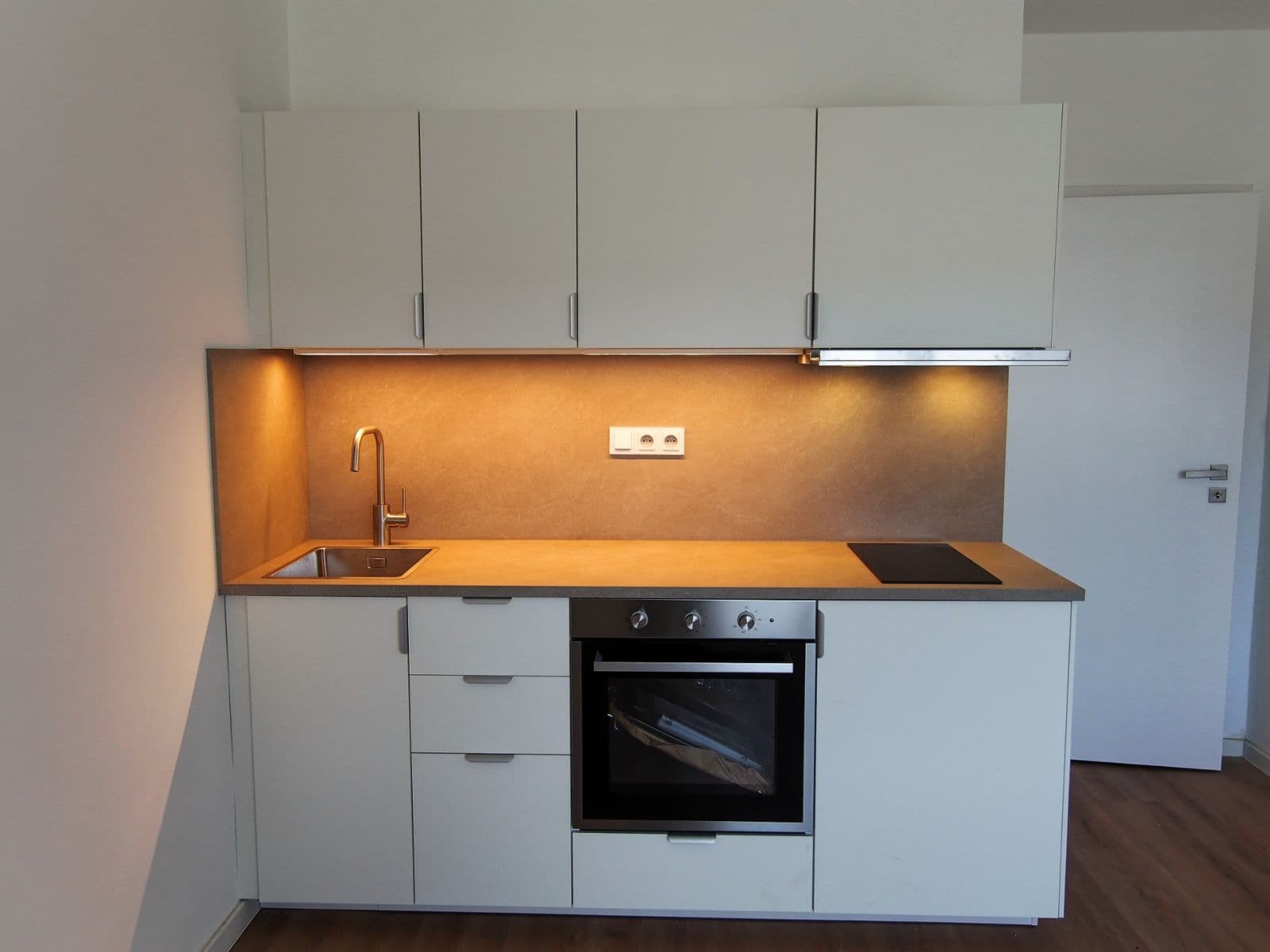 Pronájem bytu 1+kk 30 m², Kolbenova, Praha, Praha Pronájem bytu 1+kk 30 m², Kolbenova, Praha, Praha
