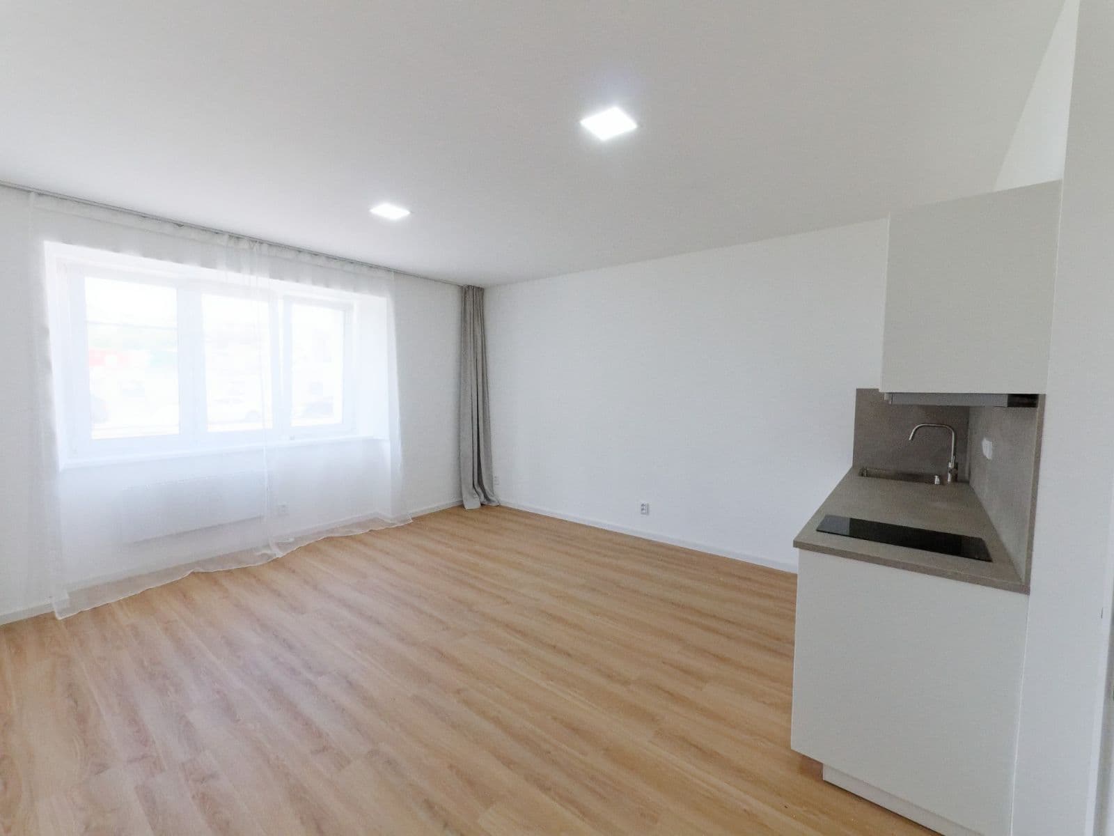 Pronájem bytu 1+kk 30 m², Kolbenova, Praha, Praha Pronájem bytu 1+kk 30 m², Kolbenova, Praha, Praha