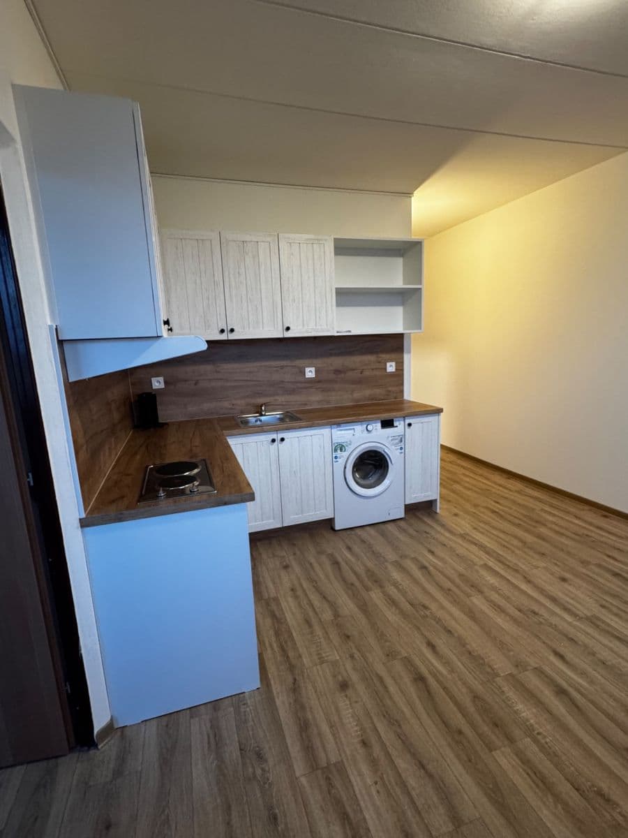 Pronájem bytu 1+1 41 m², Sokolovská, Plzeň, Plzeňský kraj Pronájem bytu 1+1 41 m², Sokolovská, Plzeň, Plzeňský kraj