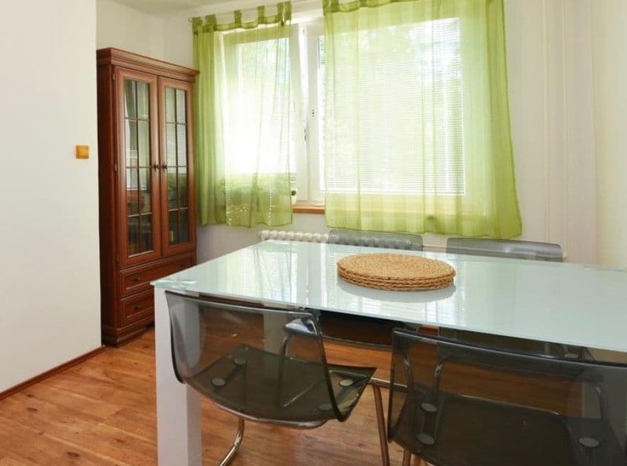 Pronájem bytu 3+1 76 m², Slivenecká, Praha, Praha Pronájem bytu 3+1 76 m², Slivenecká, Praha, Praha