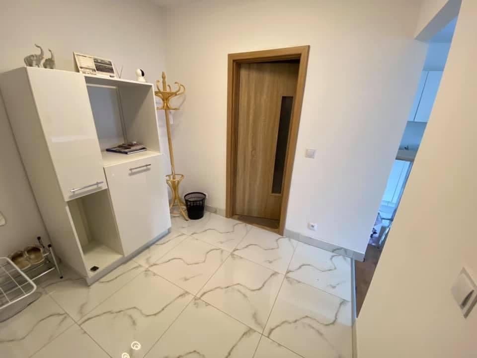 Pronájem bytu 1+kk 45 m², Nad Hřištěm, Kněževes, Středočeský kraj Pronájem bytu 1+kk 45 m², Nad Hřištěm, Kněževes, Středočeský kraj