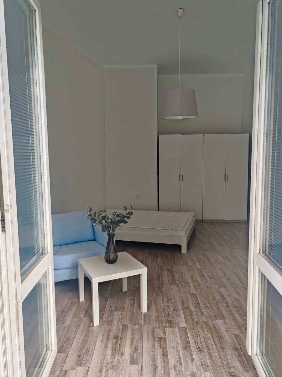 Pronájem bytu 1+1 44 m², Legionárska, Nové Mesto, Bratislavský kraj Pronájem bytu 1+1 44 m², Legionárska, Nové Mesto, Bratislavský kraj