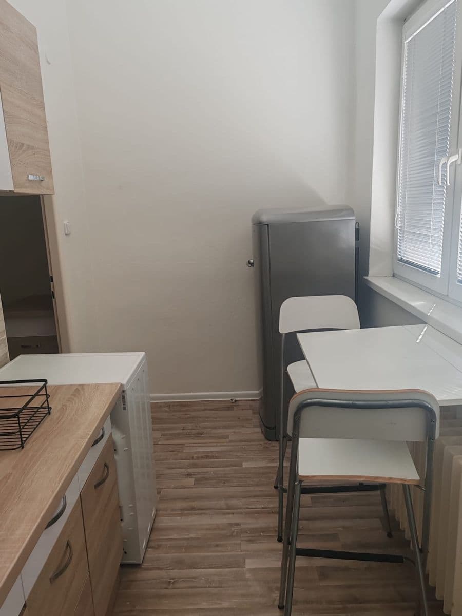 Pronájem bytu 1+1 44 m², Legionárska, Nové Mesto, Bratislavský kraj Pronájem bytu 1+1 44 m², Legionárska, Nové Mesto, Bratislavský kraj