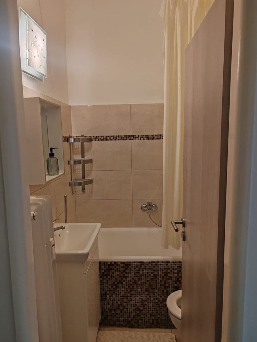 Pronájem bytu 1+1 44 m², Legionárska, Nové Mesto, Bratislavský kraj Pronájem bytu 1+1 44 m², Legionárska, Nové Mesto, Bratislavský kraj