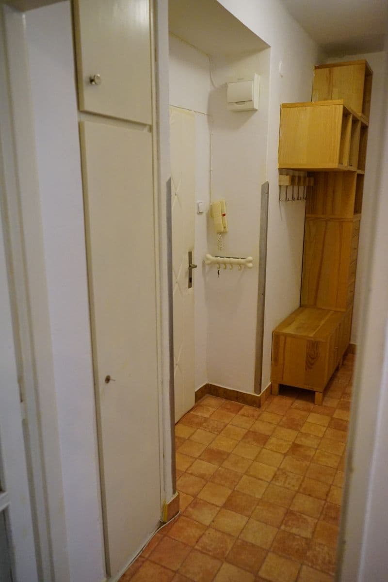 Pronájem bytu 1+1 39 m², tř. Míru, Olomouc, Olomoucký kraj Pronájem bytu 1+1 39 m², tř. Míru, Olomouc, Olomoucký kraj