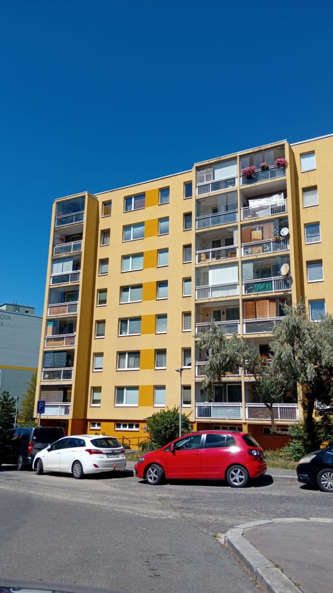 Prodej bytu 3+1 72 m², Hekrova, Praha, Praha Prodej bytu 3+1 72 m², Hekrova, Praha, Praha