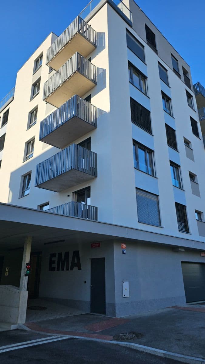 Pronájem bytu 2+kk 53 m², Divíškové, Praha, Praha Pronájem bytu 2+kk 53 m², Divíškové, Praha, Praha