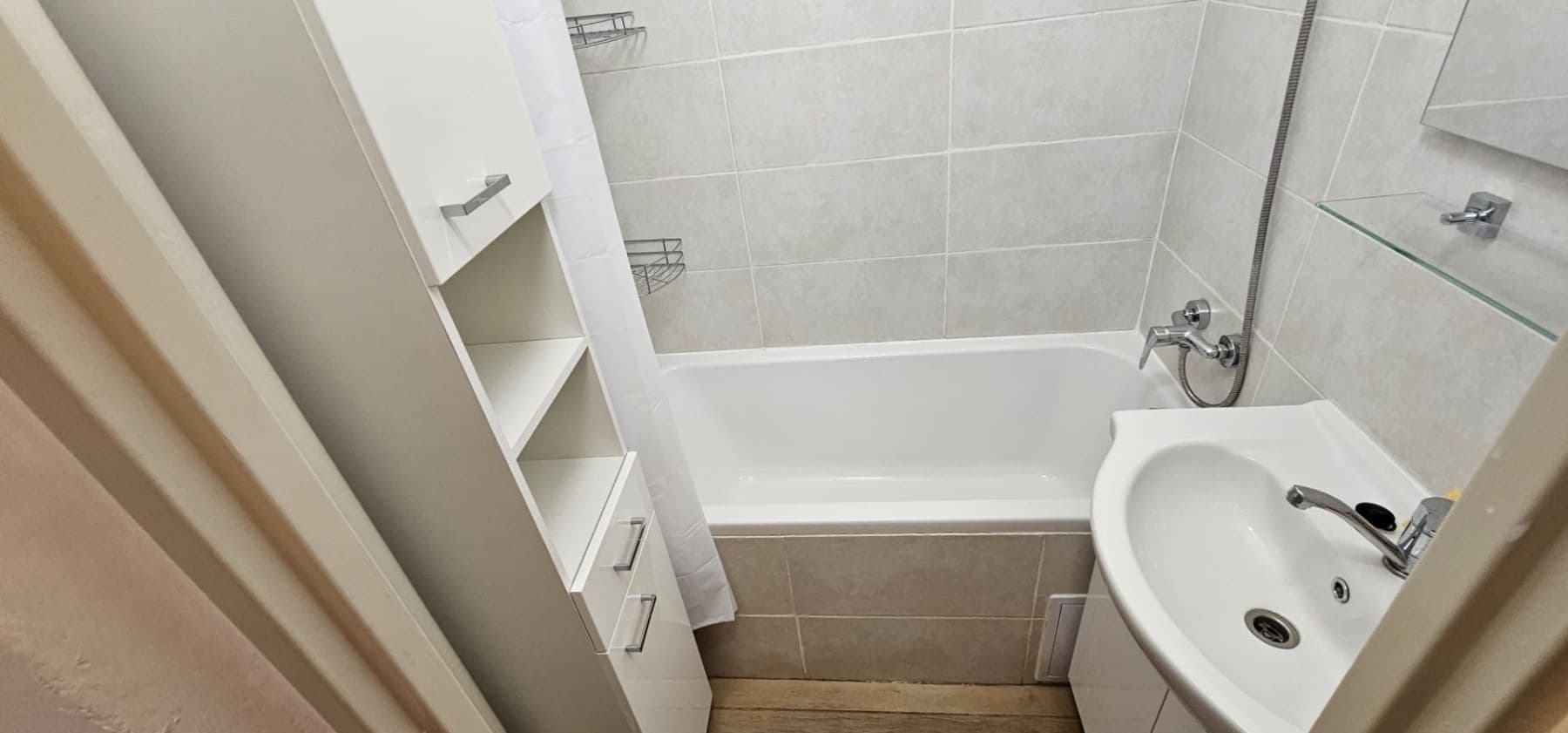 Pronájem bytu 2+1 54 m², Hněvotínská, Olomouc, Olomoucký kraj Pronájem bytu 2+1 54 m², Hněvotínská, Olomouc, Olomoucký kraj