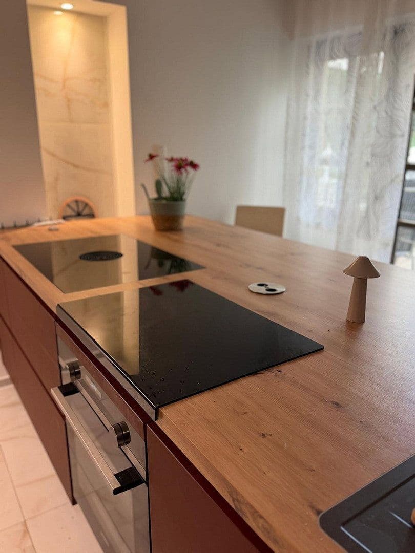 Prodej bytu 6+1 204 m², Unitasstr., 36, Euskirchen, Severní Porýní-Vestfálsko Prodej bytu 6+1 204 m², Unitasstr., 36, Euskirchen, Severní Porýní-Vestfálsko