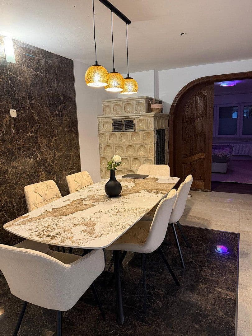 Prodej bytu 6+1 204 m², Unitasstr., 36, Euskirchen, Severní Porýní-Vestfálsko Prodej bytu 6+1 204 m², Unitasstr., 36, Euskirchen, Severní Porýní-Vestfálsko