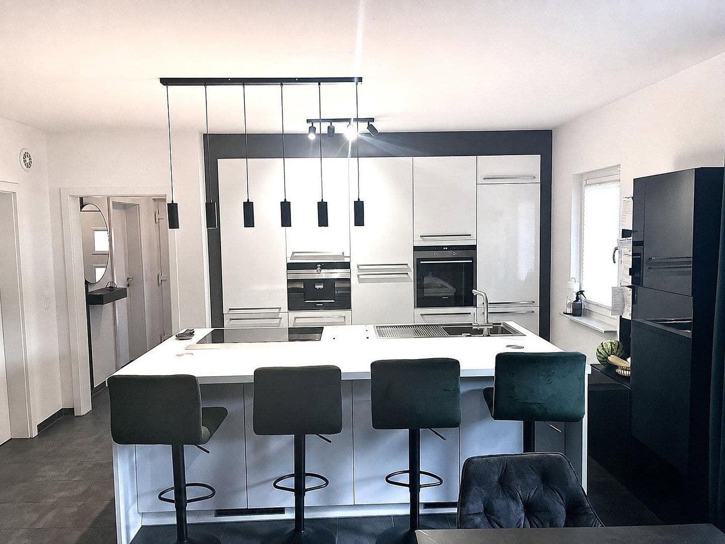 Prodej domu 170 m², pozemek 595 m², Schwarzenbek, Šlesvicko-Holštýnsko Prodej domu 170 m², pozemek 595 m², Schwarzenbek, Šlesvicko-Holštýnsko