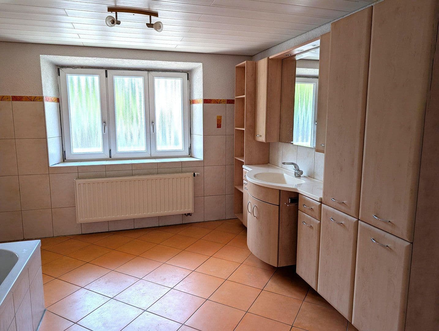 Prodej domu 122 m², pozemek 543 m², Stotzinger Str. 23, Asselfingen, Bádensko-Württembersko Prodej domu 122 m², pozemek 543 m², Stotzinger Str. 23, Asselfingen, Bádensko-Württembersko