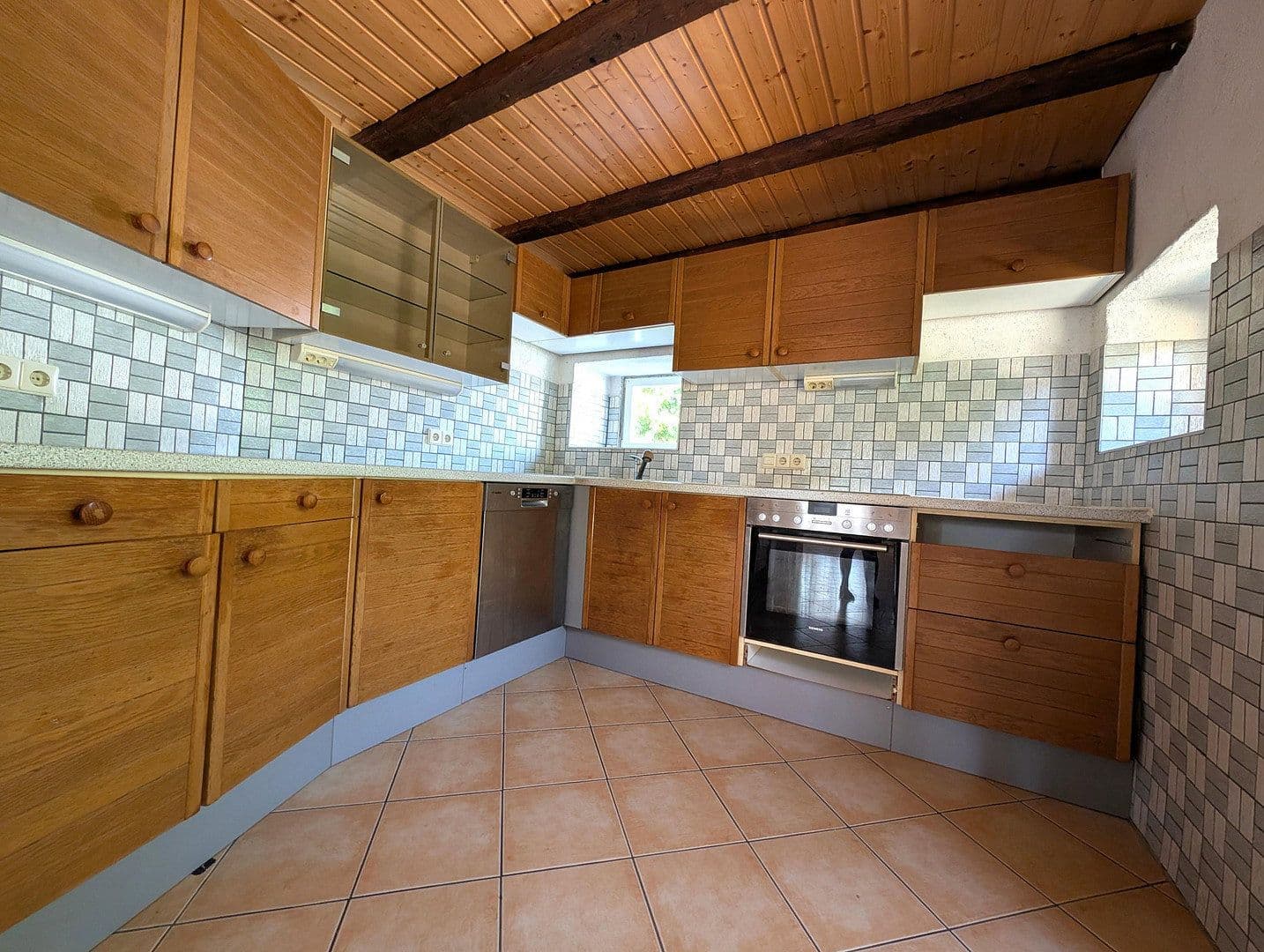 Prodej domu 122 m², pozemek 543 m², Stotzinger Str. 23, Asselfingen, Bádensko-Württembersko Prodej domu 122 m², pozemek 543 m², Stotzinger Str. 23, Asselfingen, Bádensko-Württembersko