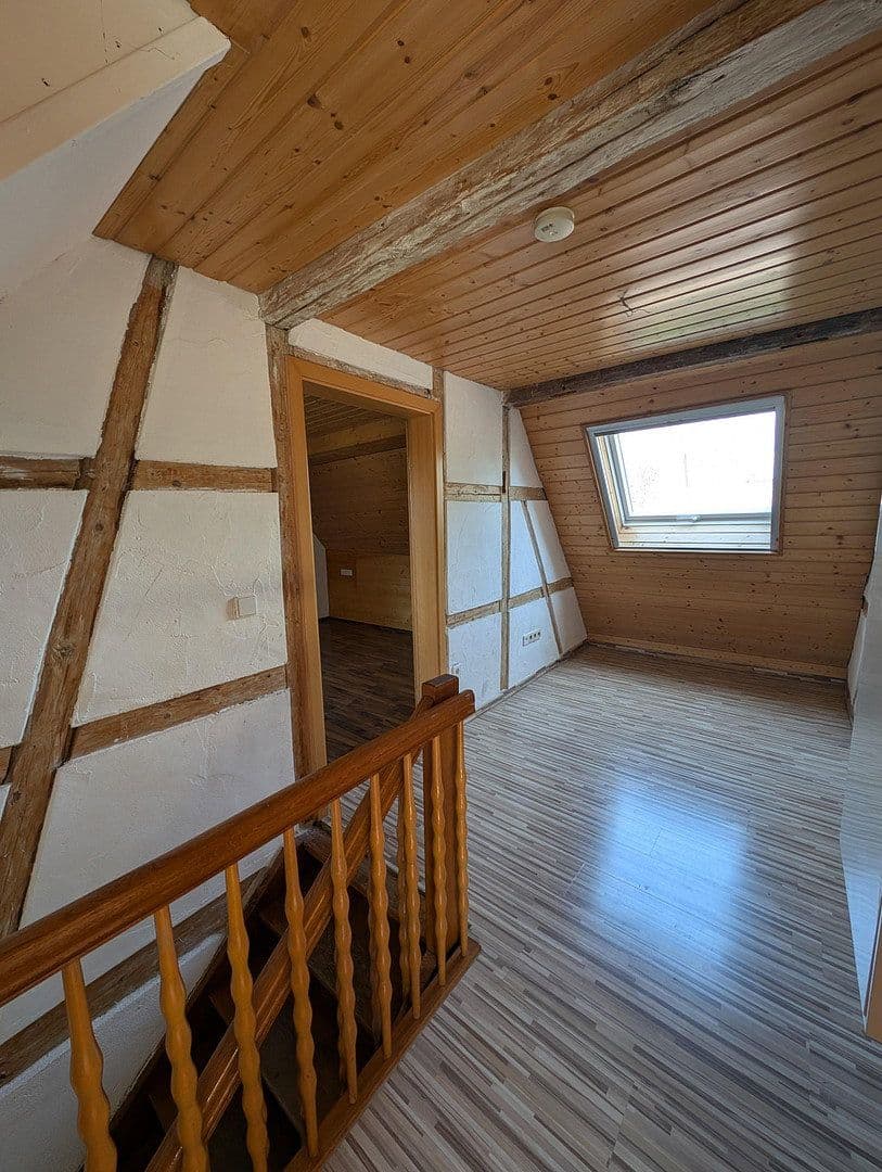 Prodej domu 122 m², pozemek 543 m², Stotzinger Str. 23, Asselfingen, Bádensko-Württembersko Prodej domu 122 m², pozemek 543 m², Stotzinger Str. 23, Asselfingen, Bádensko-Württembersko