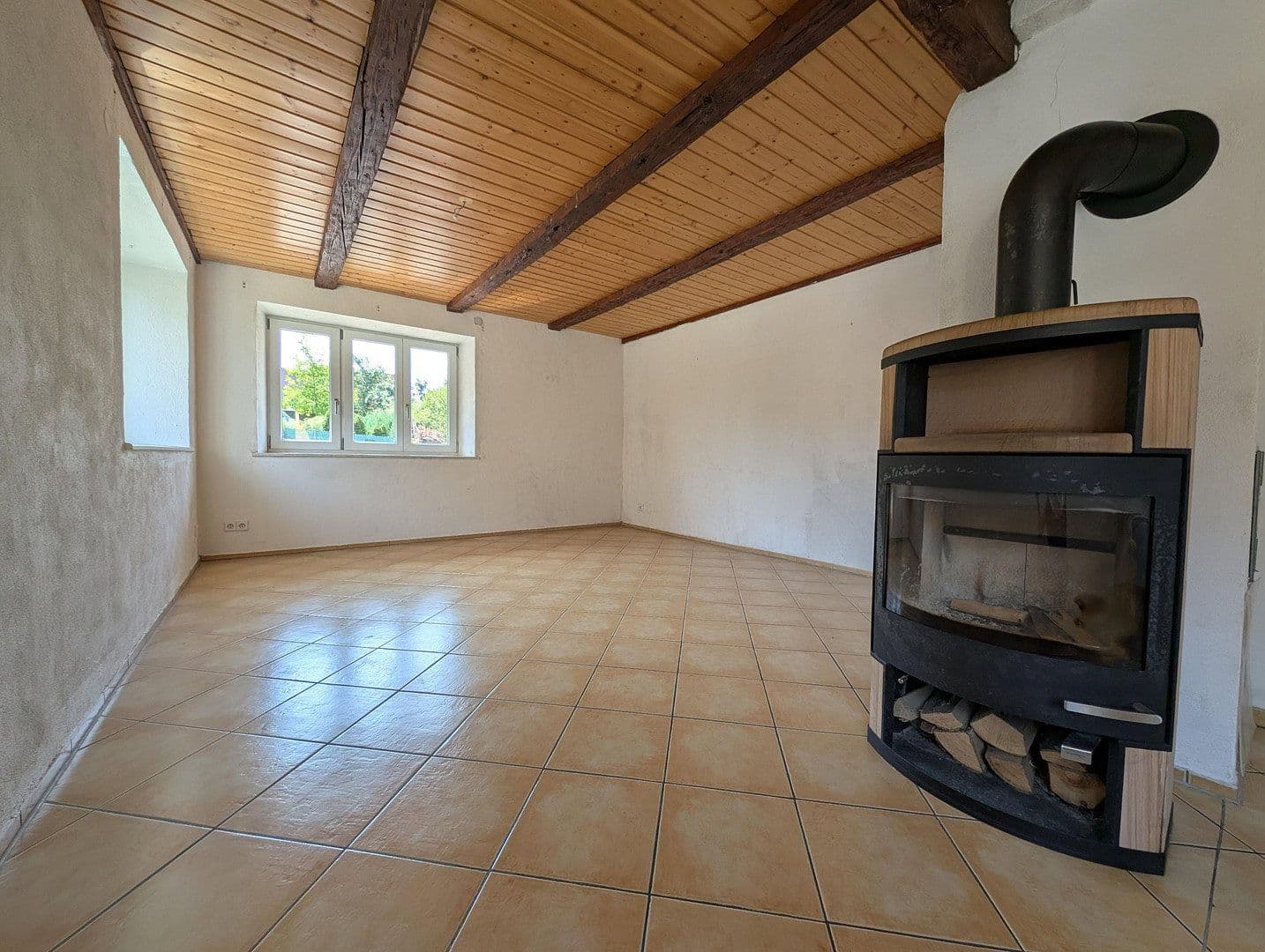 Prodej domu 122 m², pozemek 543 m², Stotzinger Str. 23, Asselfingen, Bádensko-Württembersko Prodej domu 122 m², pozemek 543 m², Stotzinger Str. 23, Asselfingen, Bádensko-Württembersko