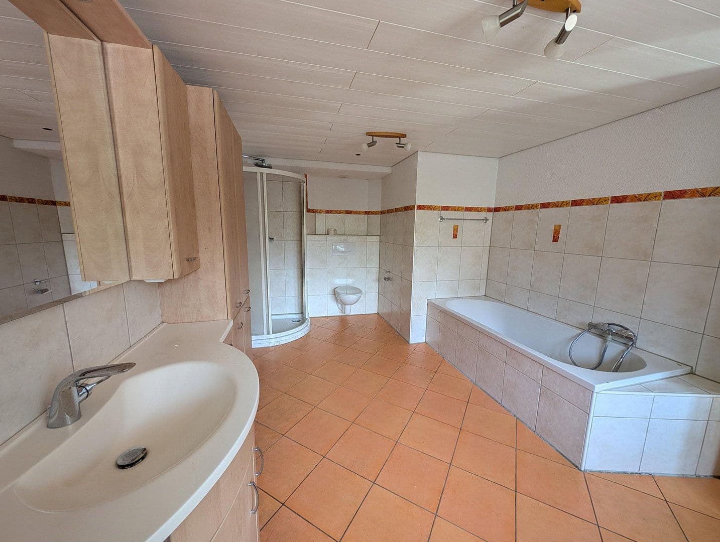 Prodej domu 122 m², pozemek 543 m², Stotzinger Str. 23, Asselfingen, Bádensko-Württembersko Prodej domu 122 m², pozemek 543 m², Stotzinger Str. 23, Asselfingen, Bádensko-Württembersko