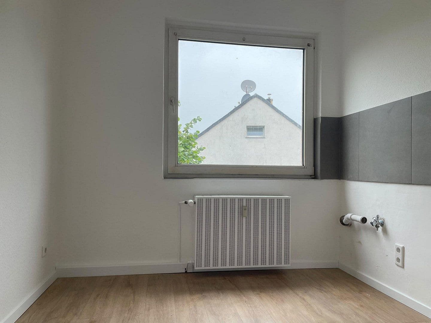 Pronájem bytu 2+1 52 m², Ackerstraße 22, Oberhausen, Severní Porýní-Vestfálsko Pronájem bytu 2+1 52 m², Ackerstraße 22, Oberhausen, Severní Porýní-Vestfálsko