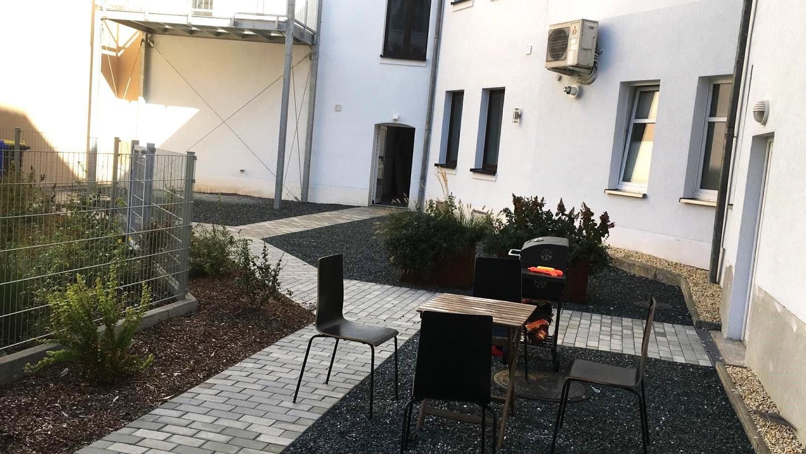 Pronájem bytu 3+1 98 m², Bahnhofstr.2, Cvikov, Sasko Pronájem bytu 3+1 98 m², Bahnhofstr.2, Cvikov, Sasko