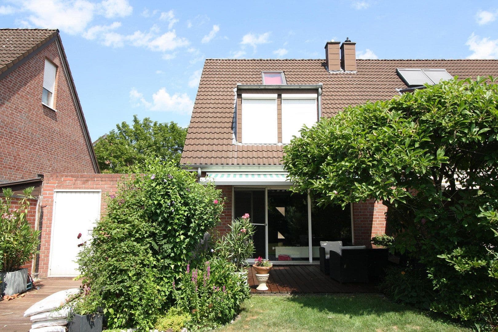 Prodej domu 17 m², pozemek 277 m², Neuss, Severní Porýní-Vestfálsko Prodej domu 17 m², pozemek 277 m², Neuss, Severní Porýní-Vestfálsko