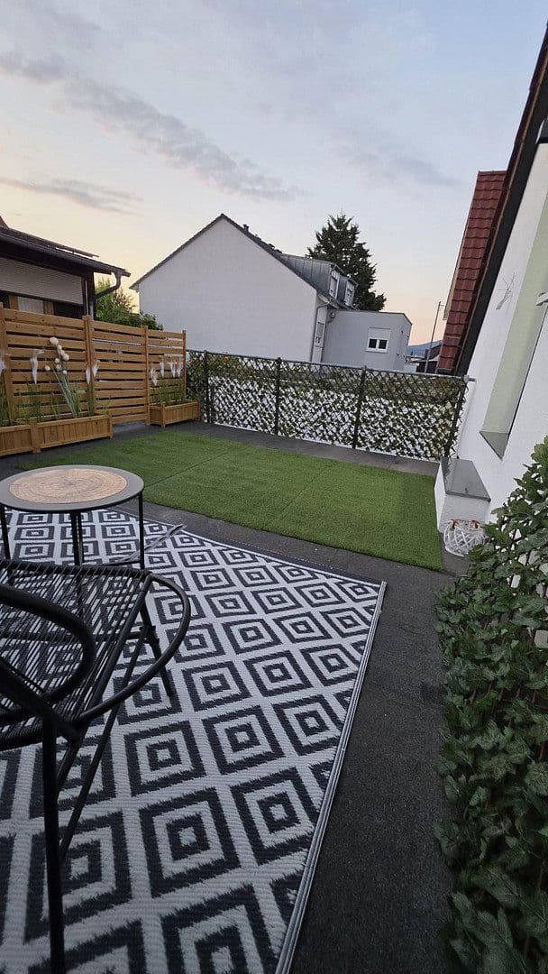 Prodej domu 107 m², pozemek 179 m², Sandhausen, Bádensko-Württembersko Prodej domu 107 m², pozemek 179 m², Sandhausen, Bádensko-Württembersko