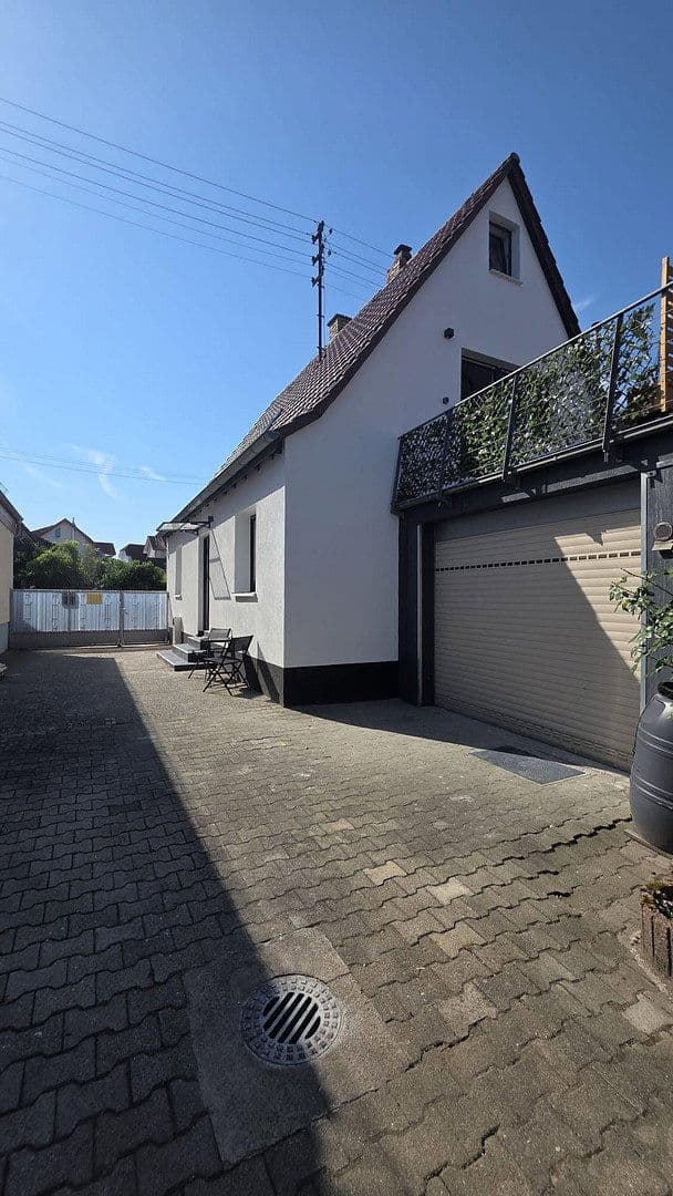 Prodej domu 107 m², pozemek 179 m², Sandhausen, Bádensko-Württembersko Prodej domu 107 m², pozemek 179 m², Sandhausen, Bádensko-Württembersko