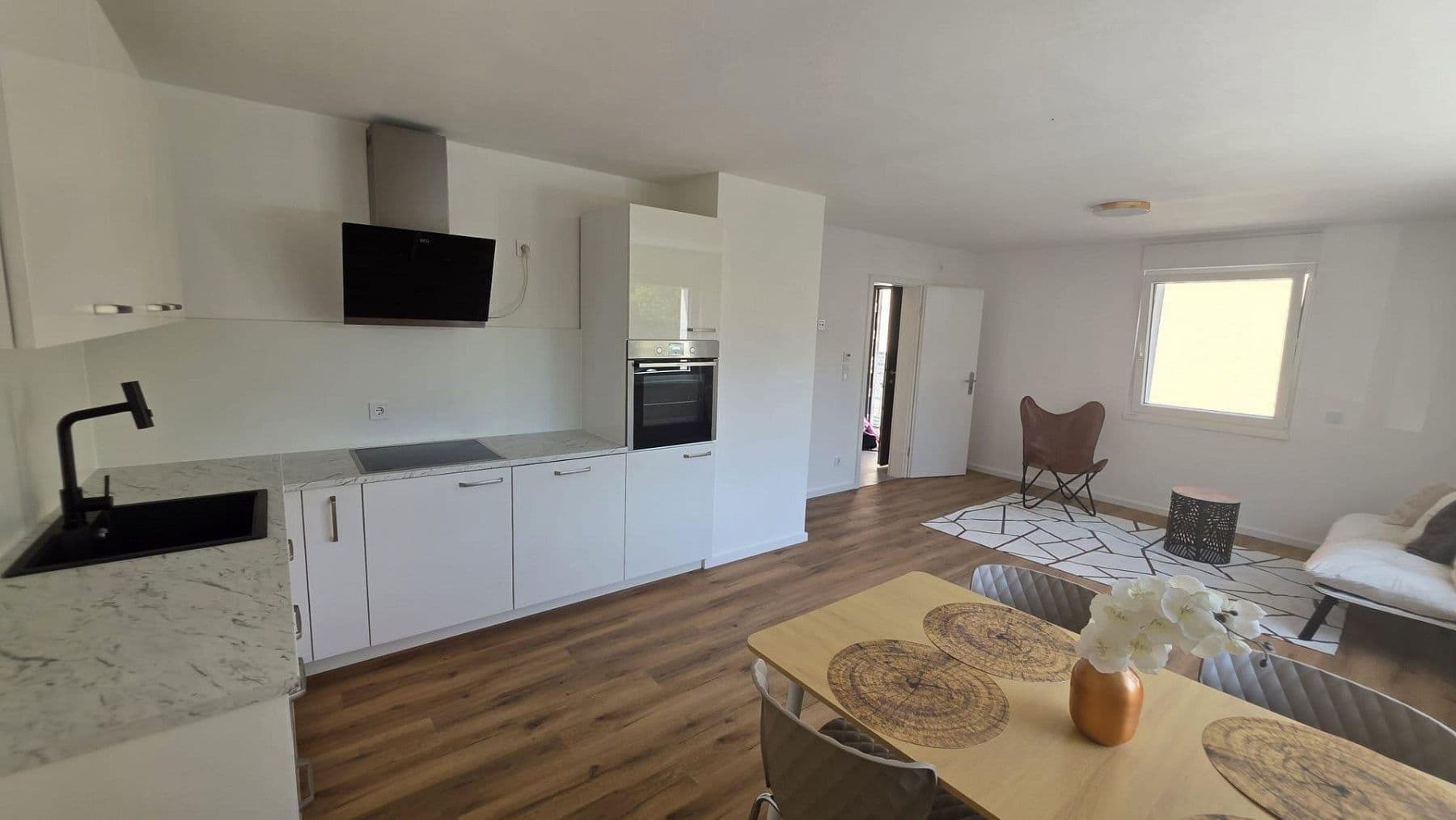 Prodej domu 107 m², pozemek 179 m², Sandhausen, Bádensko-Württembersko Prodej domu 107 m², pozemek 179 m², Sandhausen, Bádensko-Württembersko